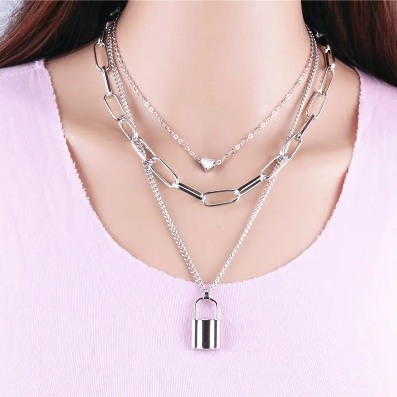 Barouqe Pearl Necklace Coco & Dee