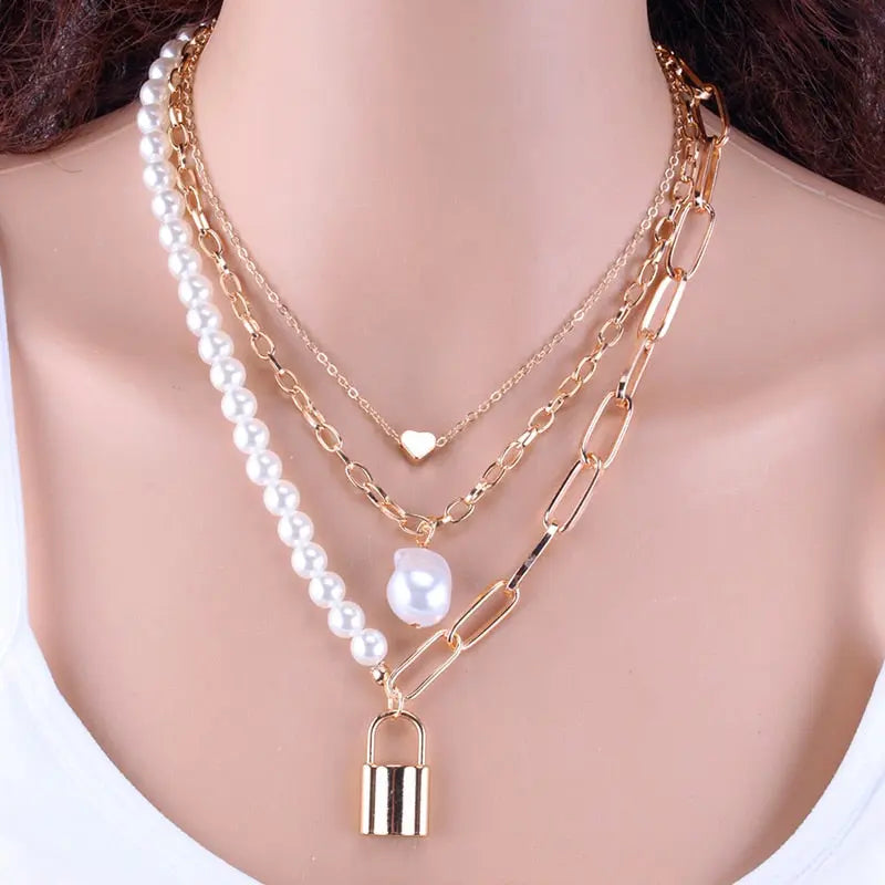 Barouqe Pearl Necklace Coco & Dee