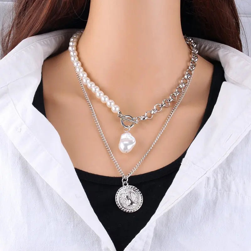Barouqe Pearl Necklace Coco & Dee