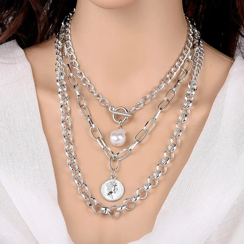 Barouqe Pearl Necklace Coco & Dee