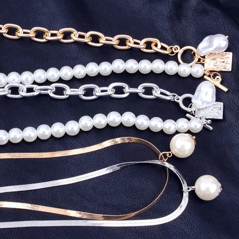 Barouqe Pearl Necklace Coco & Dee