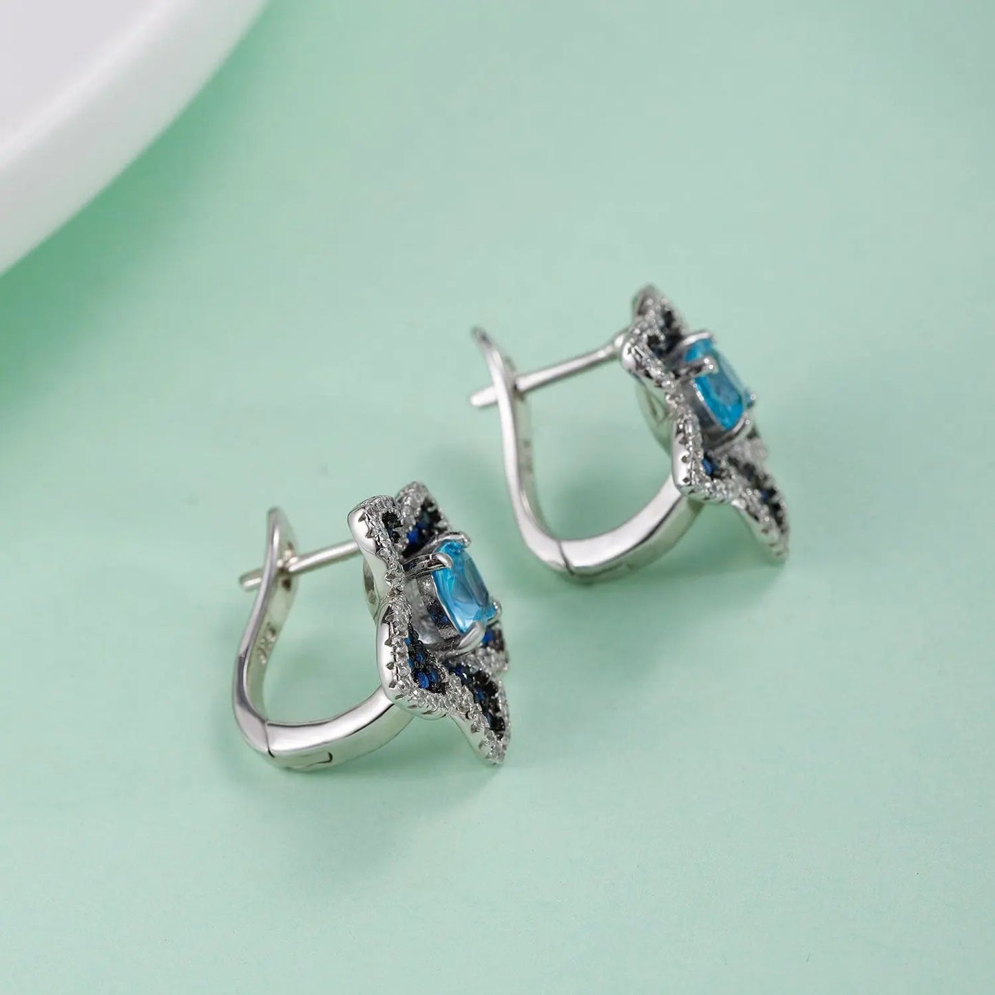 Flower Stud Earrings Coco & Dee