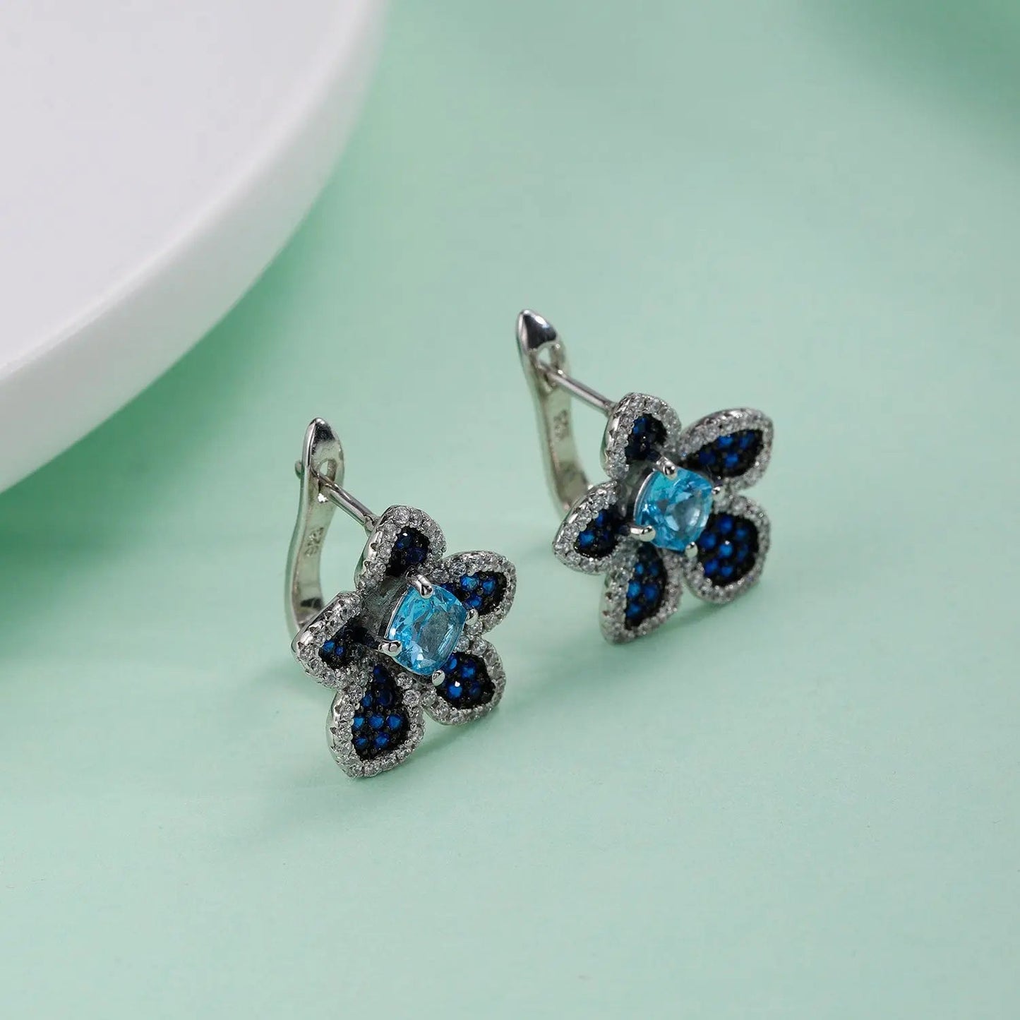 Flower Stud Earrings Coco & Dee