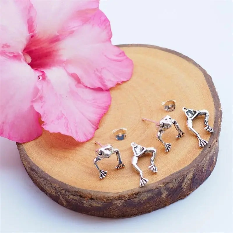 Frog Earrings Coco & Dee