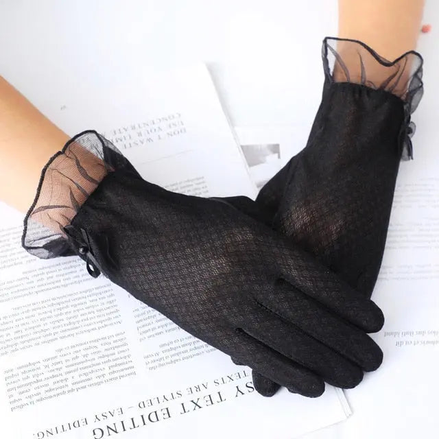 Summer Pearl Flowers Gloves Coco & Dee