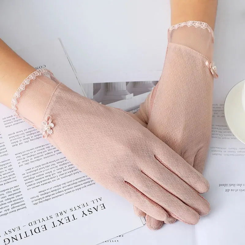 Summer Pearl Flowers Gloves Coco & Dee