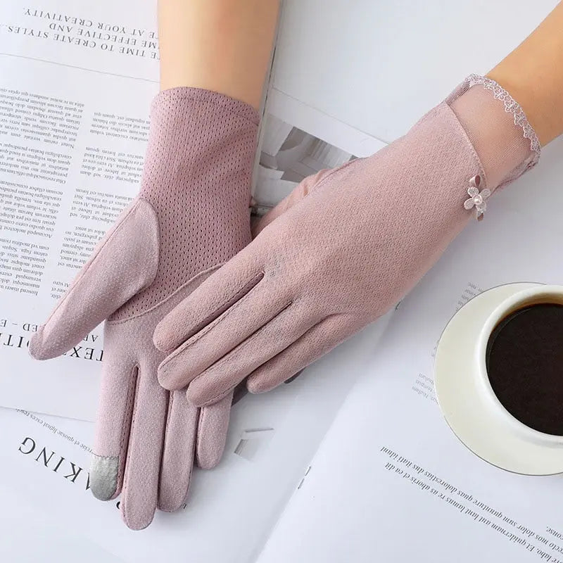 Summer Pearl Flowers Gloves Coco & Dee