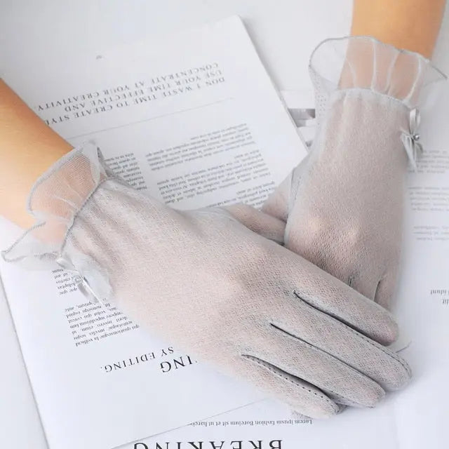 Summer Pearl Flowers Gloves Coco & Dee