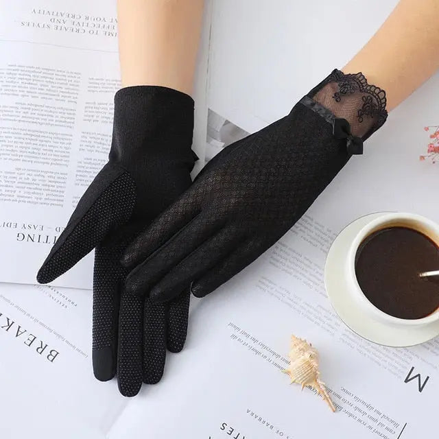 Summer Pearl Flowers Gloves Coco & Dee