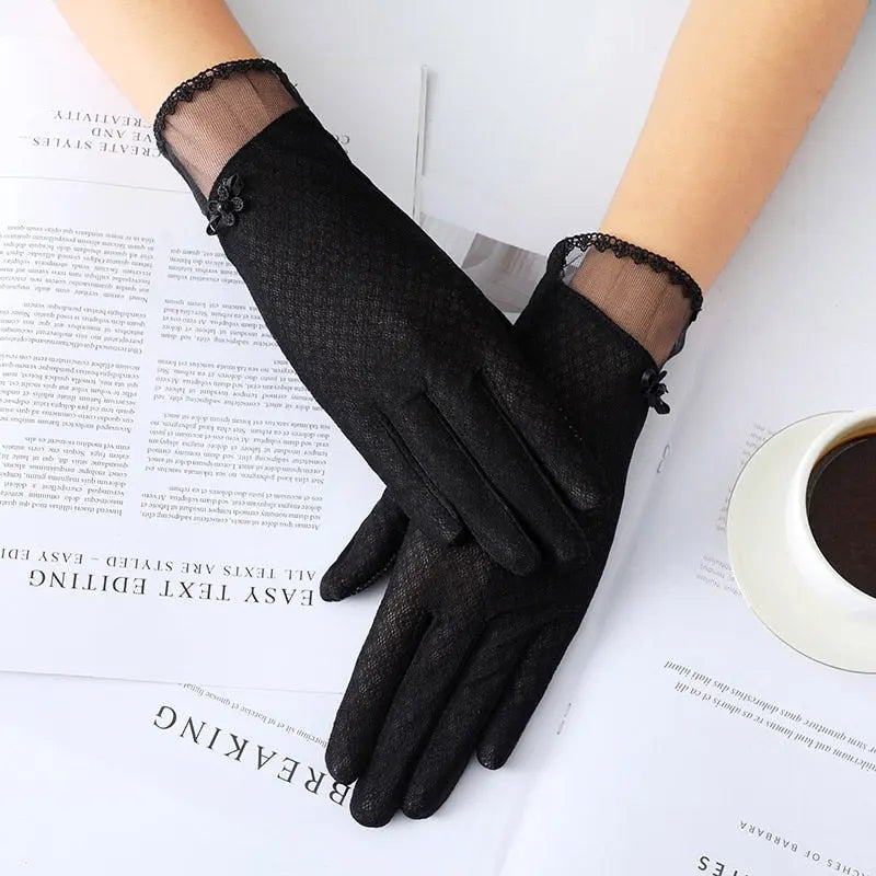Summer Pearl Flowers Gloves Coco & Dee