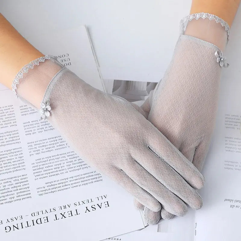 Summer Pearl Flowers Gloves Coco & Dee