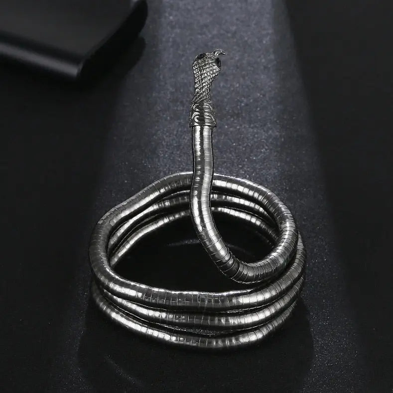 Trendy Snake Necklace Coco & Dee