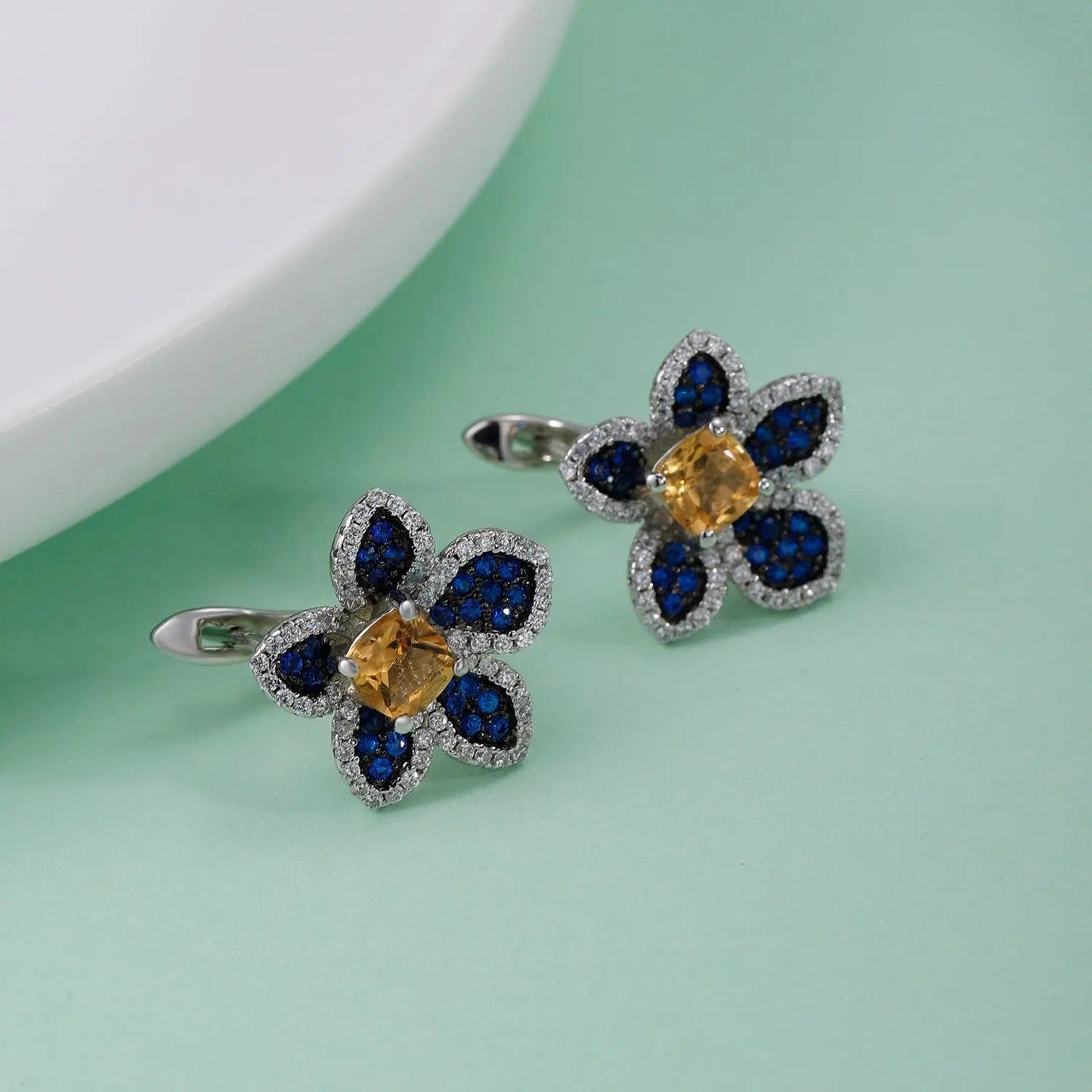 Flower Stud Earrings Coco & Dee