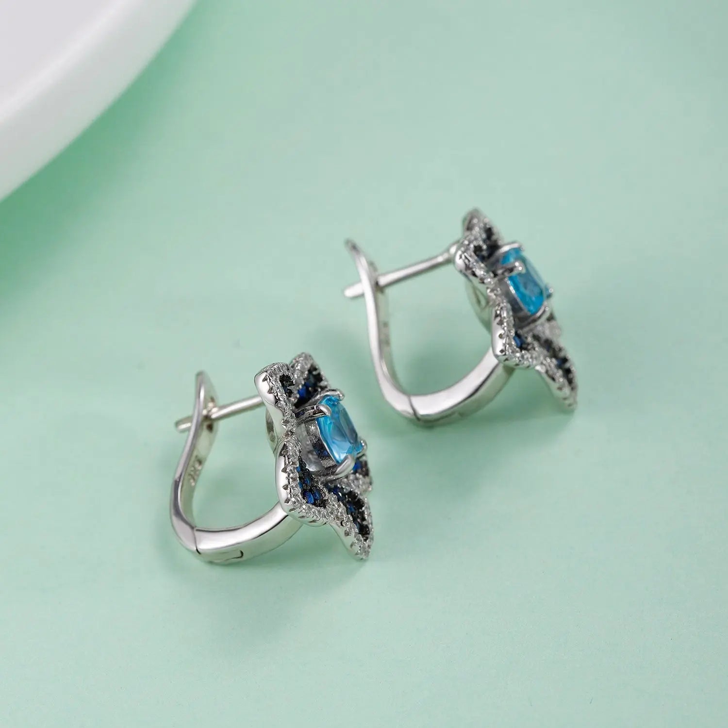 Flower Stud Earrings Coco & Dee