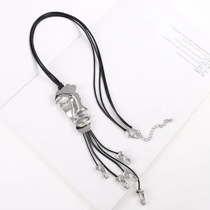 Human Face Necklace Coco & Dee
