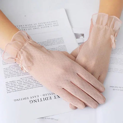 Summer Pearl Flowers Gloves Coco & Dee