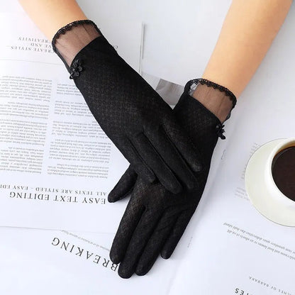 Summer Pearl Flowers Gloves Coco & Dee
