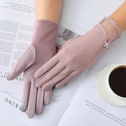 Summer Pearl Flowers Gloves Coco & Dee